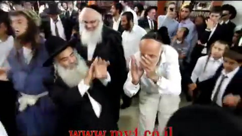 מתימן יבוא שמחת בית השאובה תשעו עם הזמר רמי אביבי